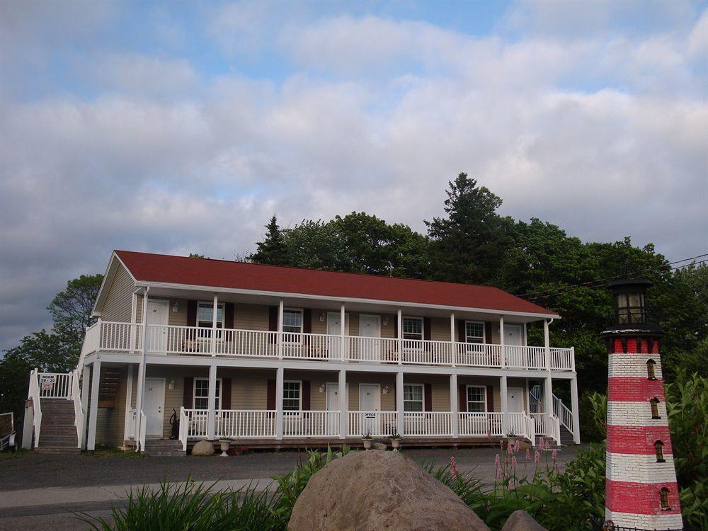 Airport Inn Fredericton Bagian luar foto
